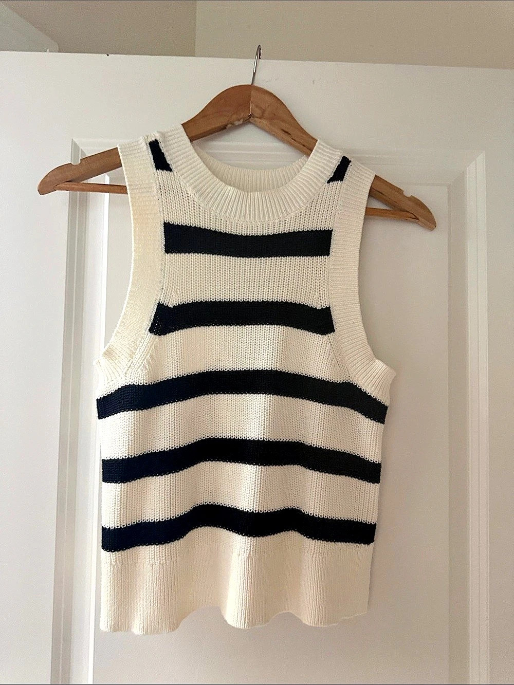 George Striped Sweater Vest in Cream & Black Size XS